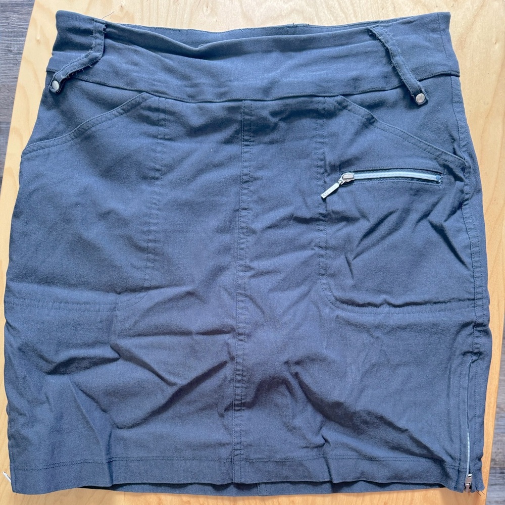 Gray golf skirt